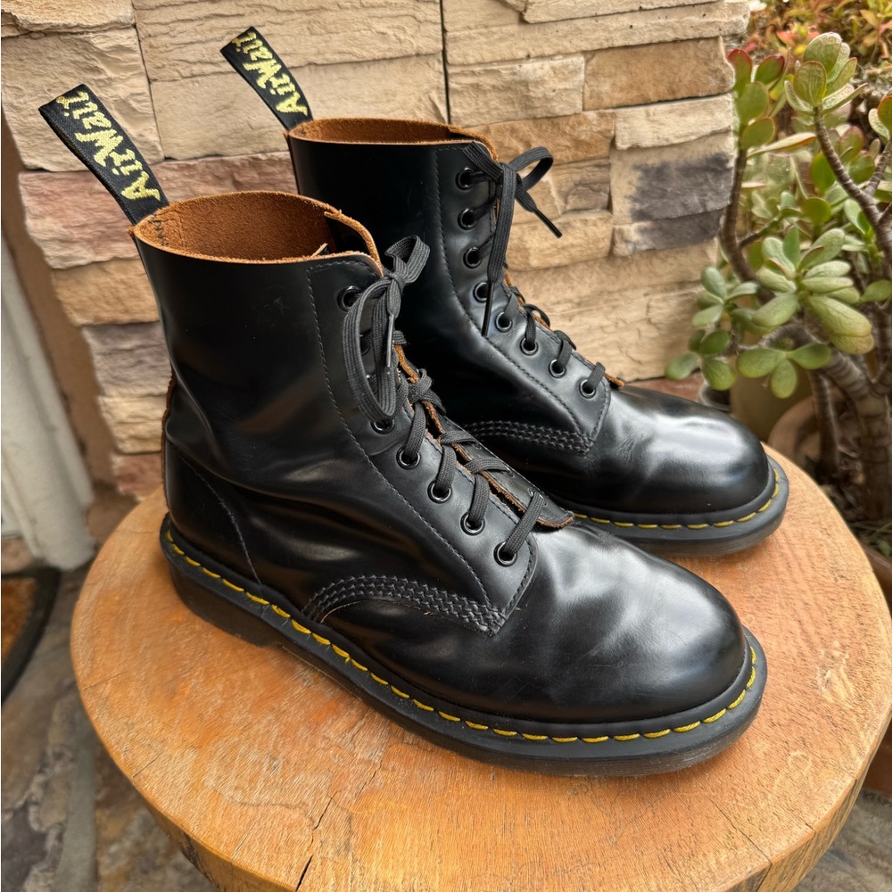 Dr. Martens 1460 Made In England (Heritage Fit)
